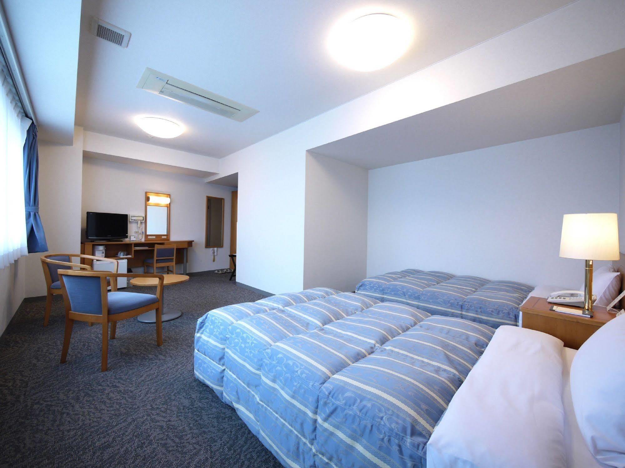 Hotel Route-Inn Niihama Buitenkant foto
